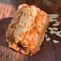Croissant de almendra con chocolate